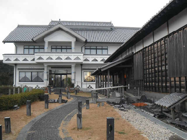 Minamiawaji City Industrial and Cultural Center