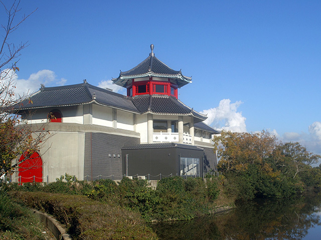 南淡路市立泷川纪念美术馆、玉精馆